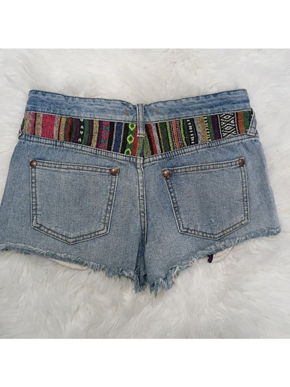 Free People Embroidered Denim Distressed Cut-Off Shorts Size 25 - Picture 8 of 13
